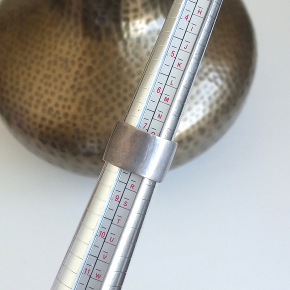 Vintage 925 Sterling Silver Ring w Faceted Garnet Gemstone - Picture 9 of 12